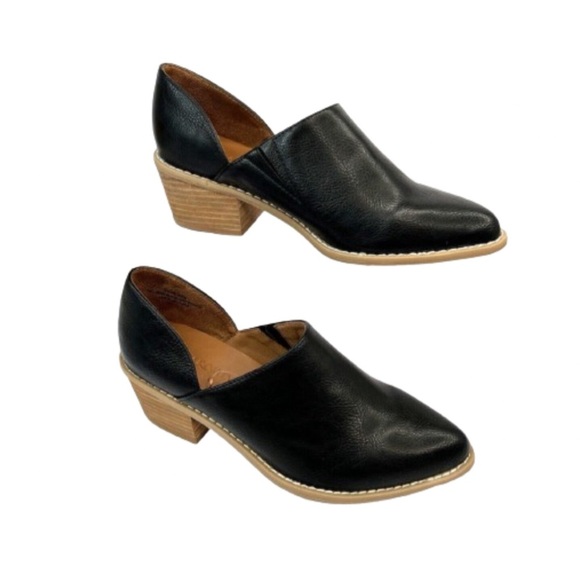 Cynthia Rowley Eddie Shoe Bootie Black Pointed Toe Size 9 - Picture 1 of 8